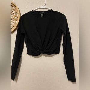 Black crop top forever 21 tshirt